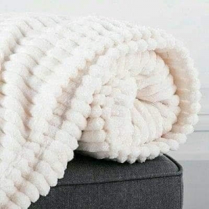 Плед-покрывало "Шарпей-Крем" 150х200 ― Мир Текстиля